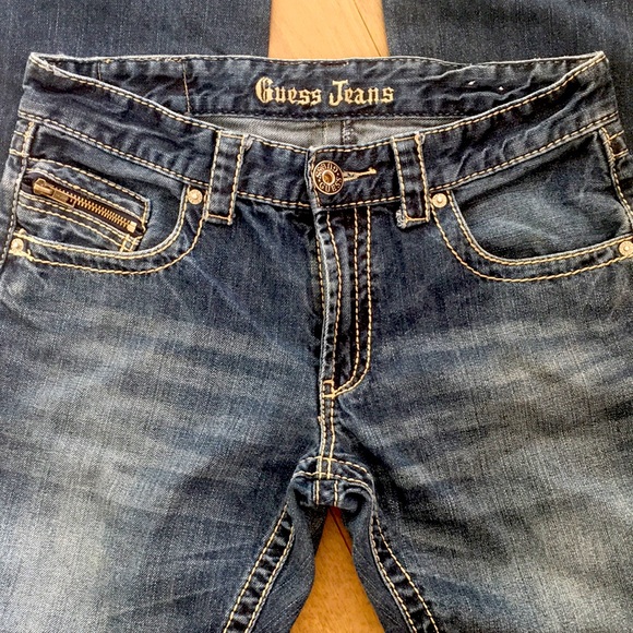 Men's GUESS Jeans - Straight Leg Denim, Size 30 x 32, Excellent Condition! - Picture 3 of 11